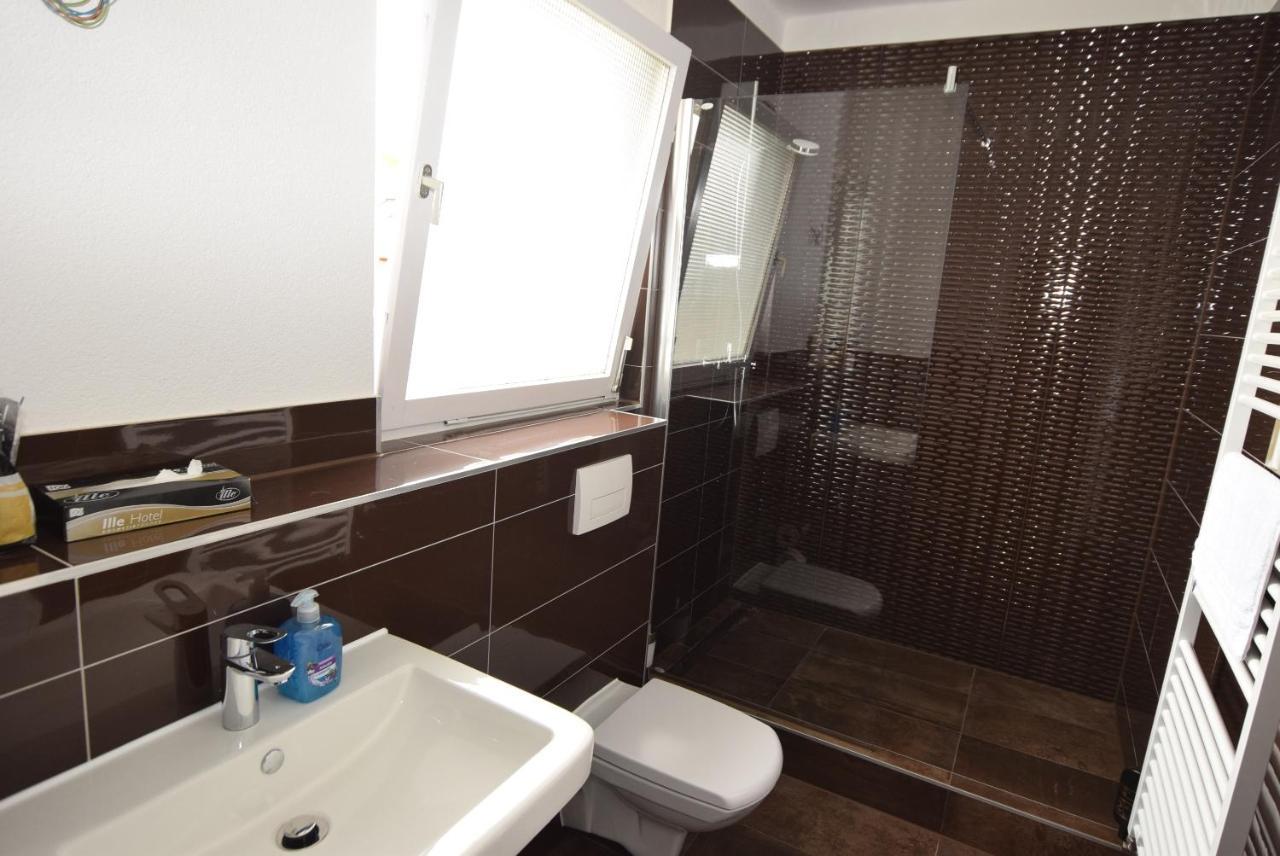 Nuertingen Zimmer Екстериор снимка