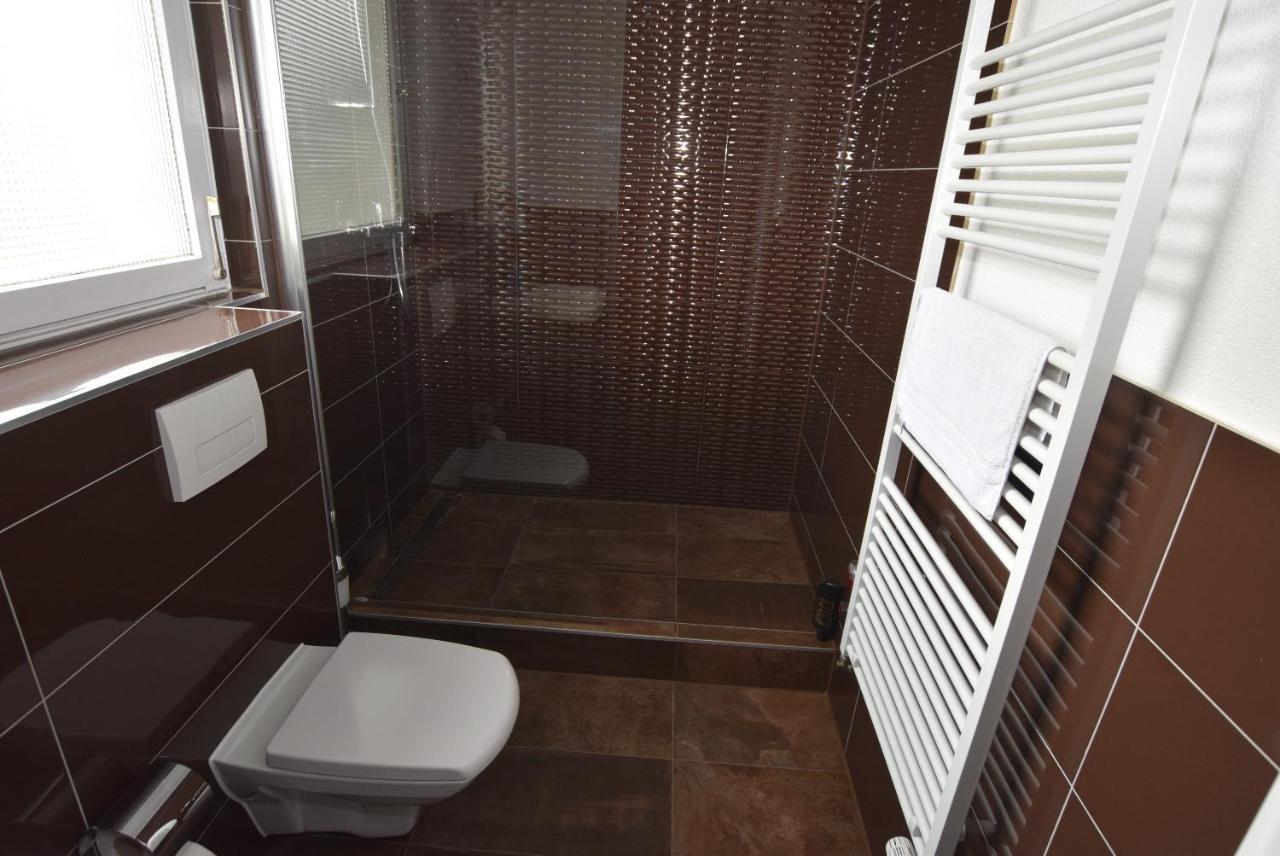 Nuertingen Zimmer Екстериор снимка