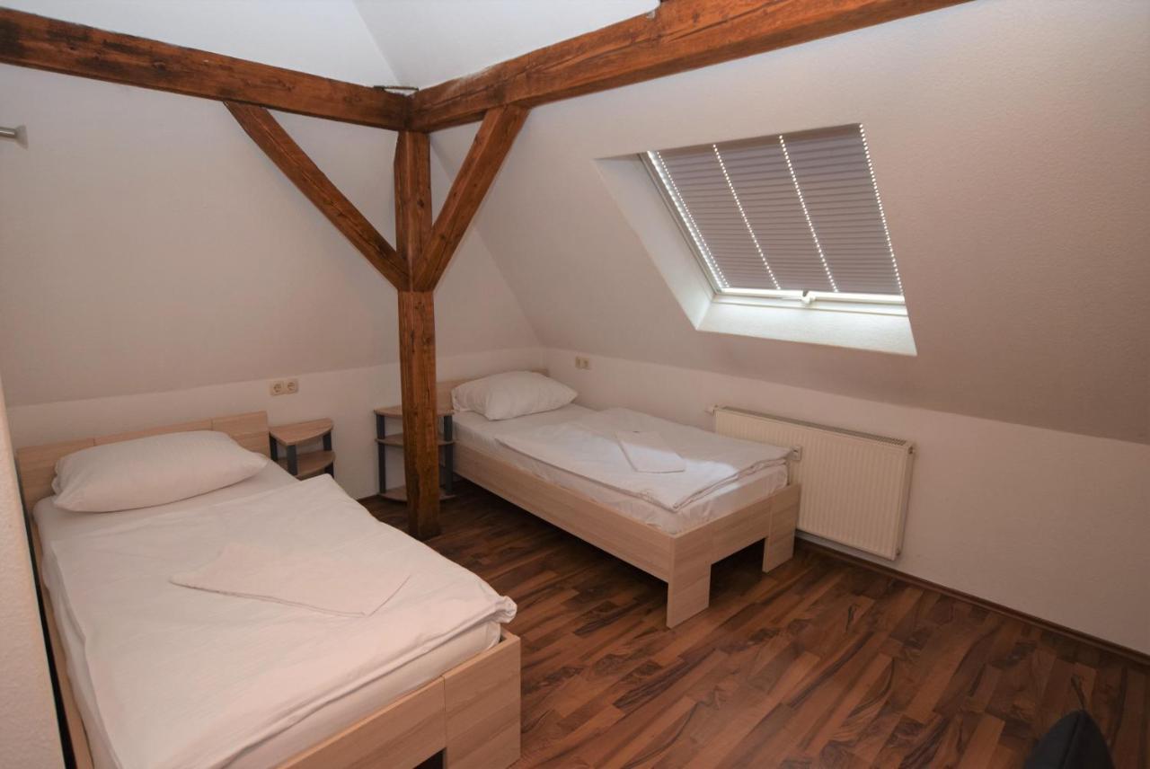 Nuertingen Zimmer Екстериор снимка