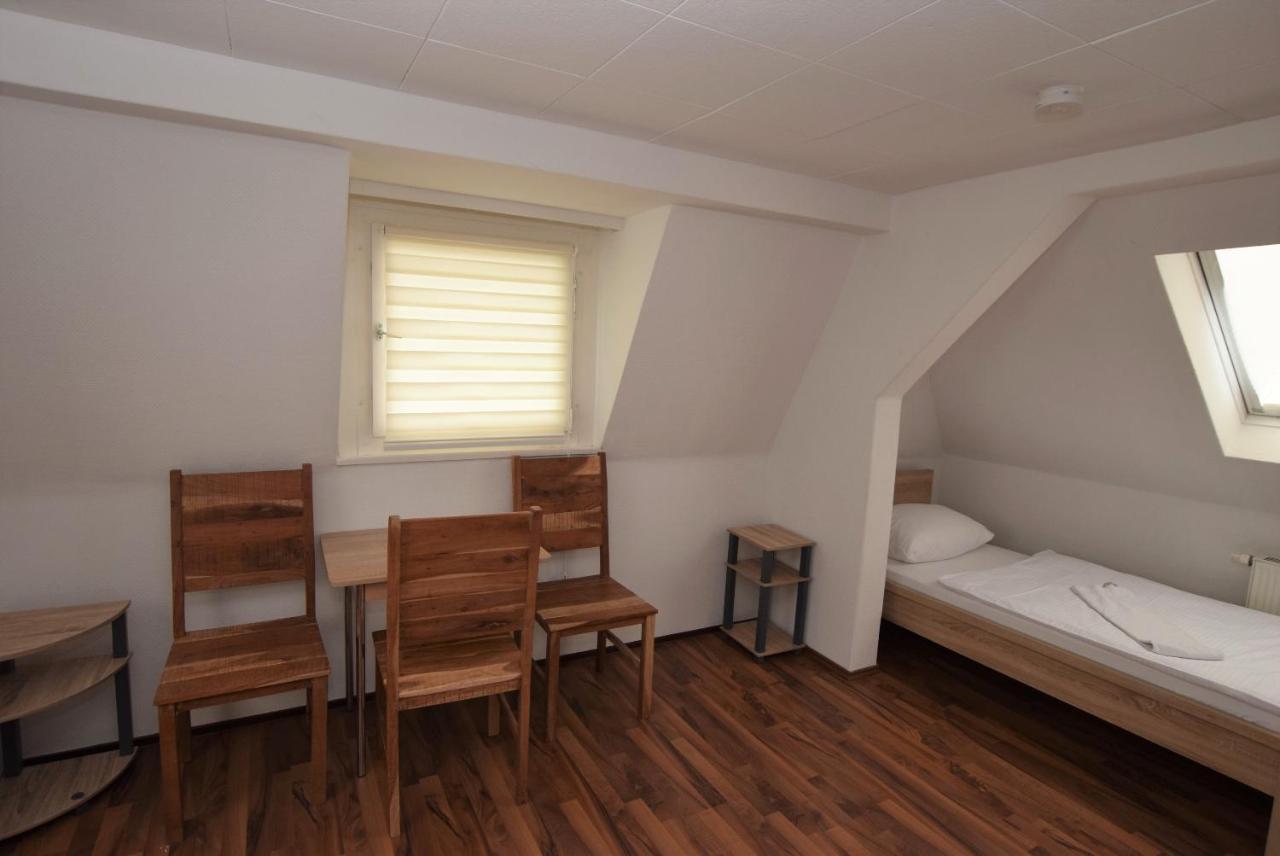 Nuertingen Zimmer Екстериор снимка
